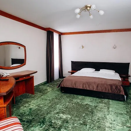 Stanislavsky Group 3* Yaremtche