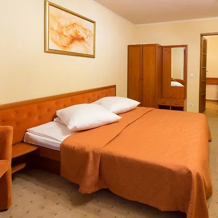 Stanislavsky Hotel Group 3*